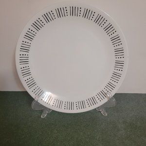 Corelle Metropolitan Medium Plate